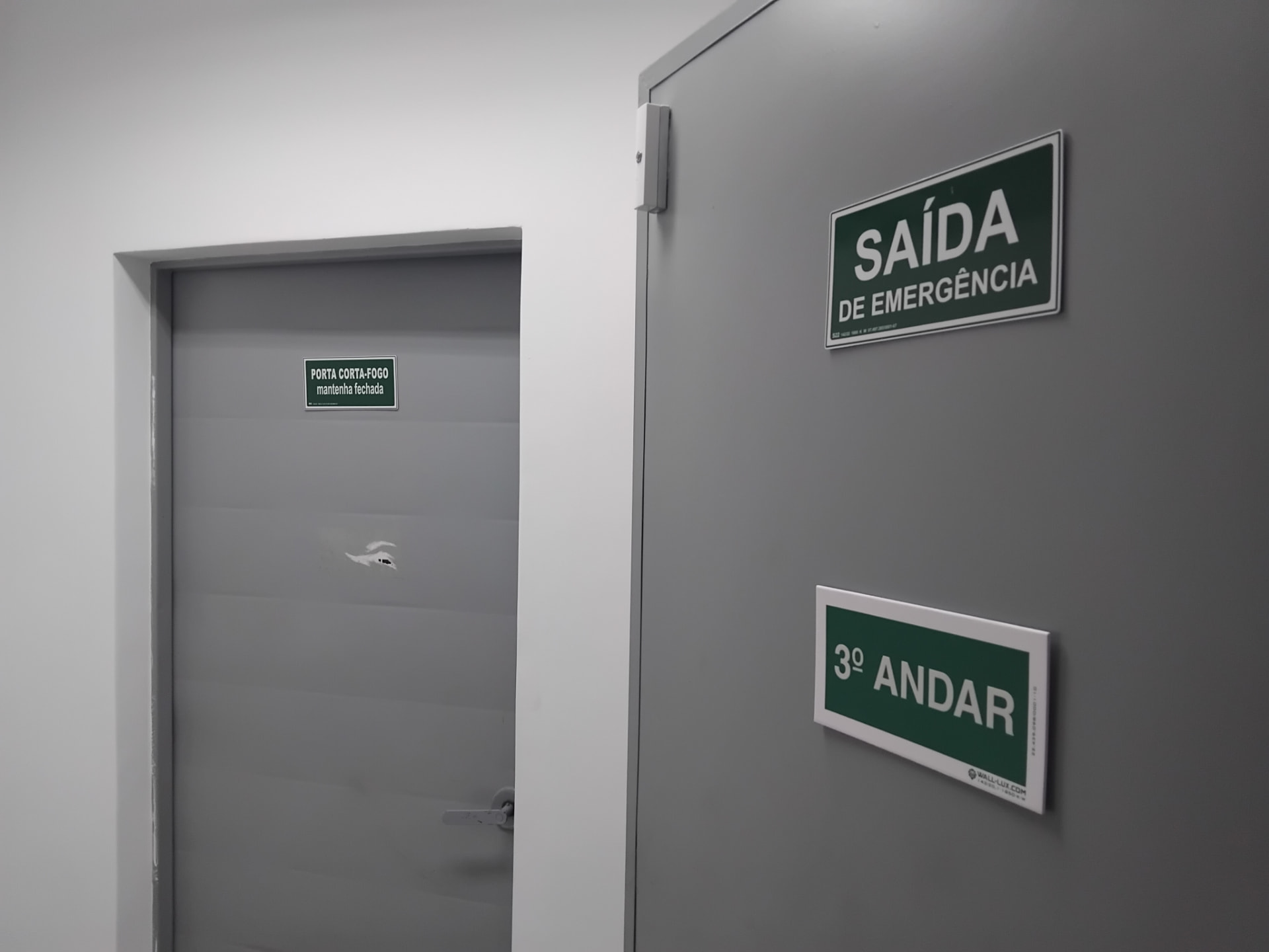 Implantação de sinalização de emergência — FBTS