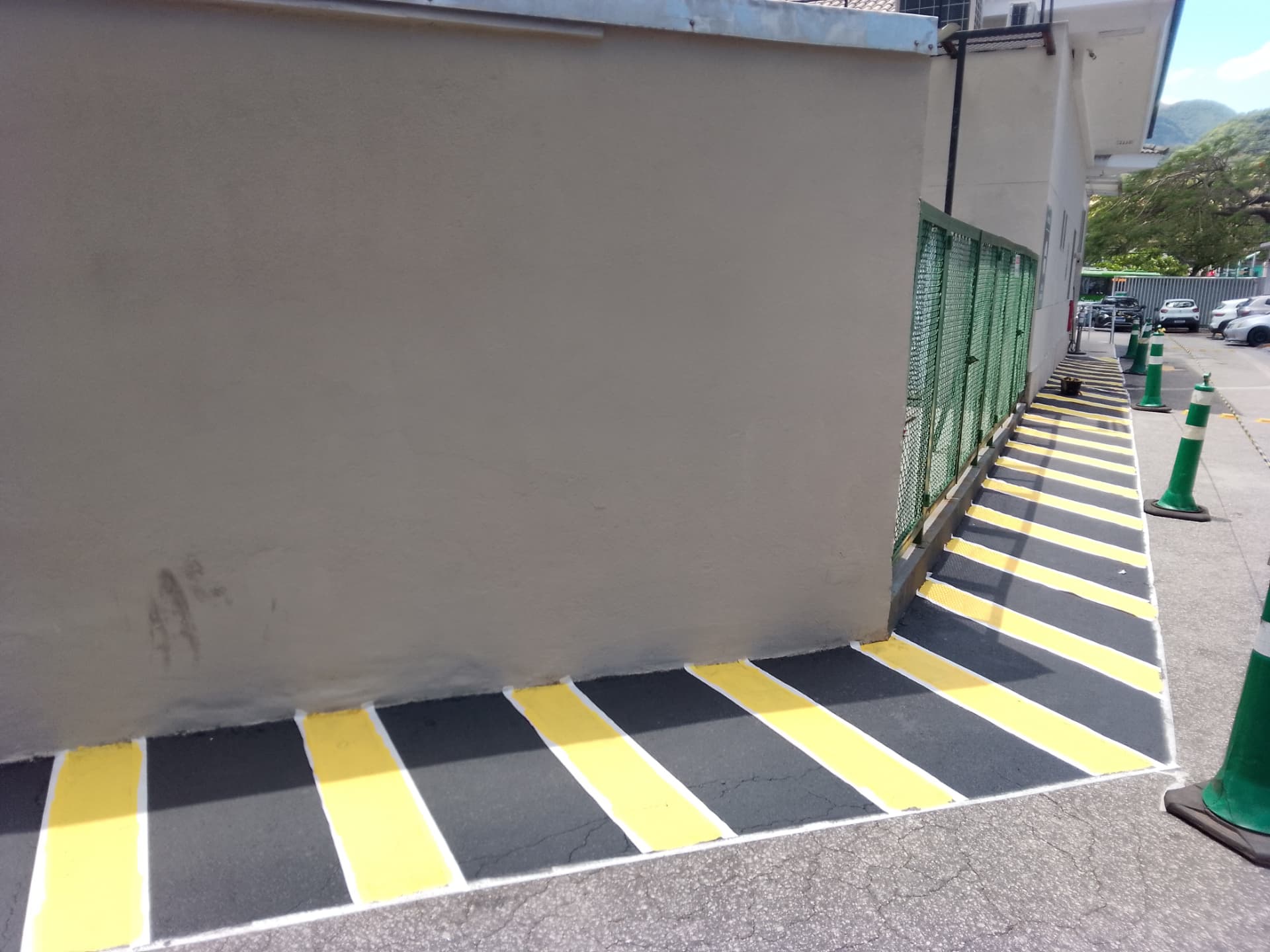 Sinalização horizontal e demarcação viária — FBTS